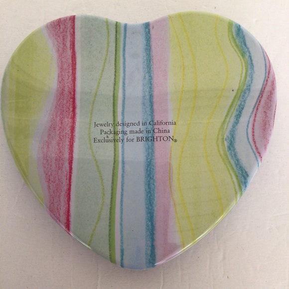 BRIGHTON HEART LARGE JEWELRY TIN - Picture 6 of 13